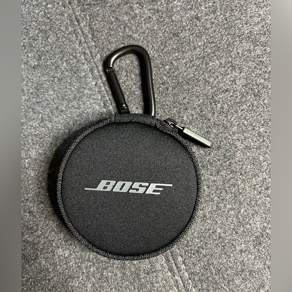 Bose SoundSport in ear case NWOT